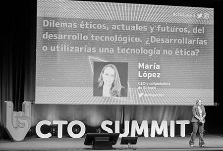 María López en el CTO Summit 2022 by GeeksHubs